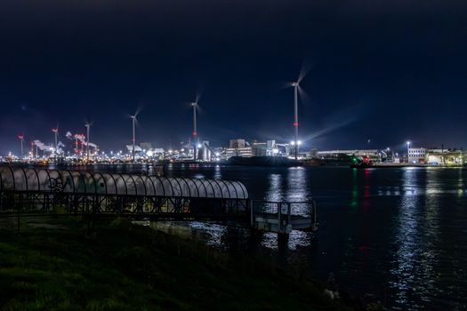 Tv-kijkers in Groningen volgen B en B Vol Liefde 2026 en praten over deelnemers, relaties en de verwachte startdatum